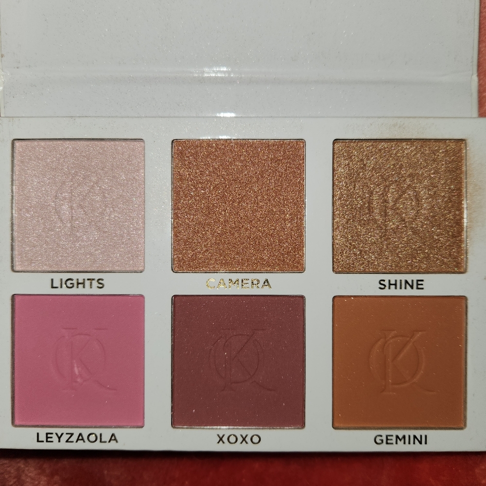 Brand new never used face palette